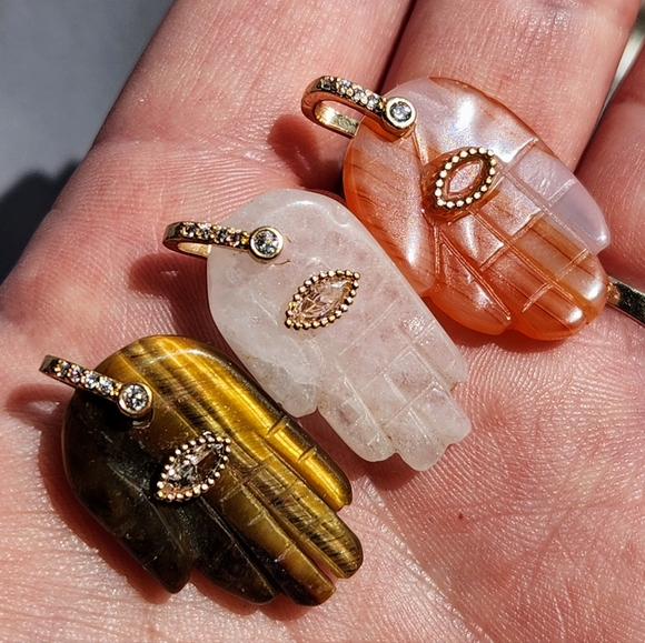 Hamsa Hand Evil Eye Genuine Crystal Pendant - Picture 1 of 7